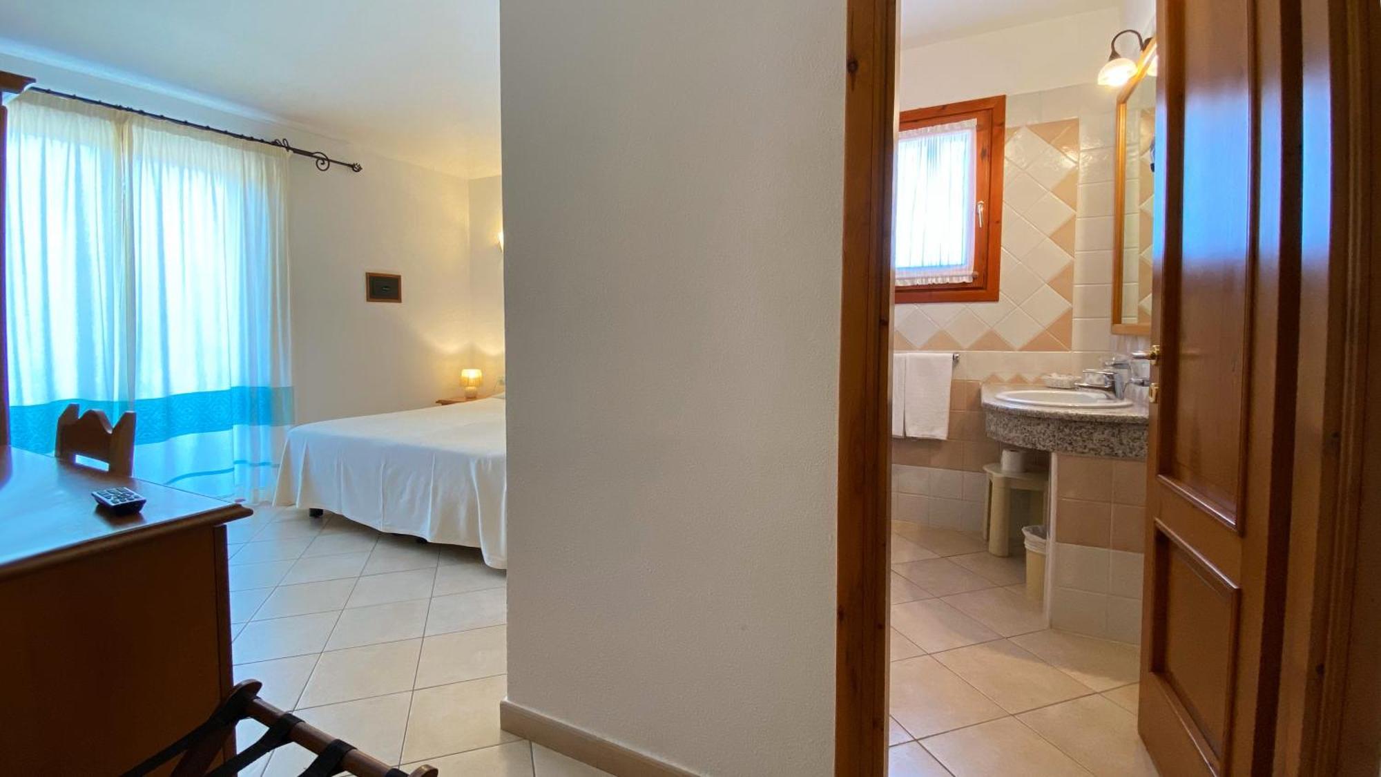 Le Anfore Hotel Villasimius Dış mekan fotoğraf