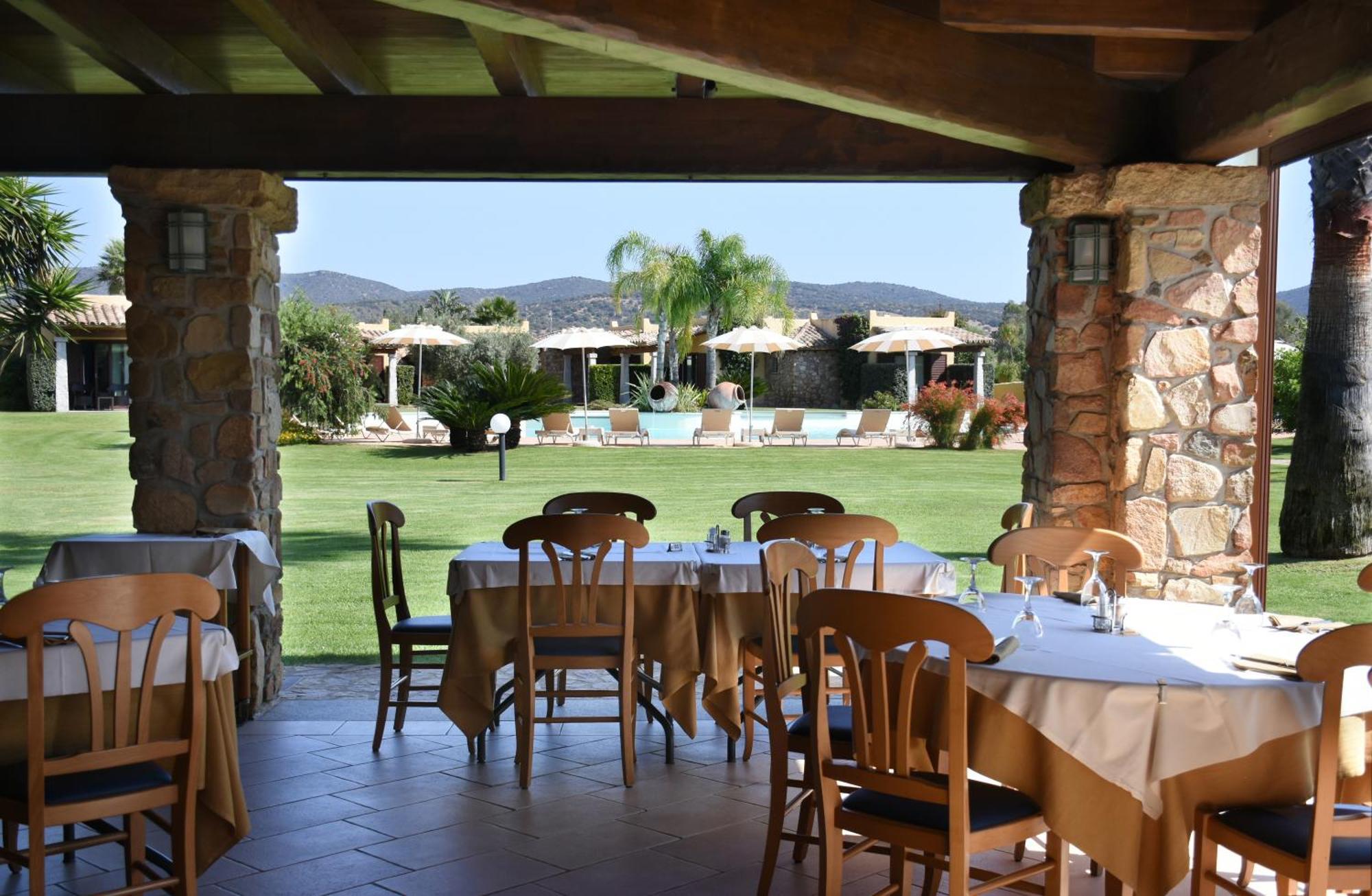 Le Anfore Hotel Villasimius Dış mekan fotoğraf