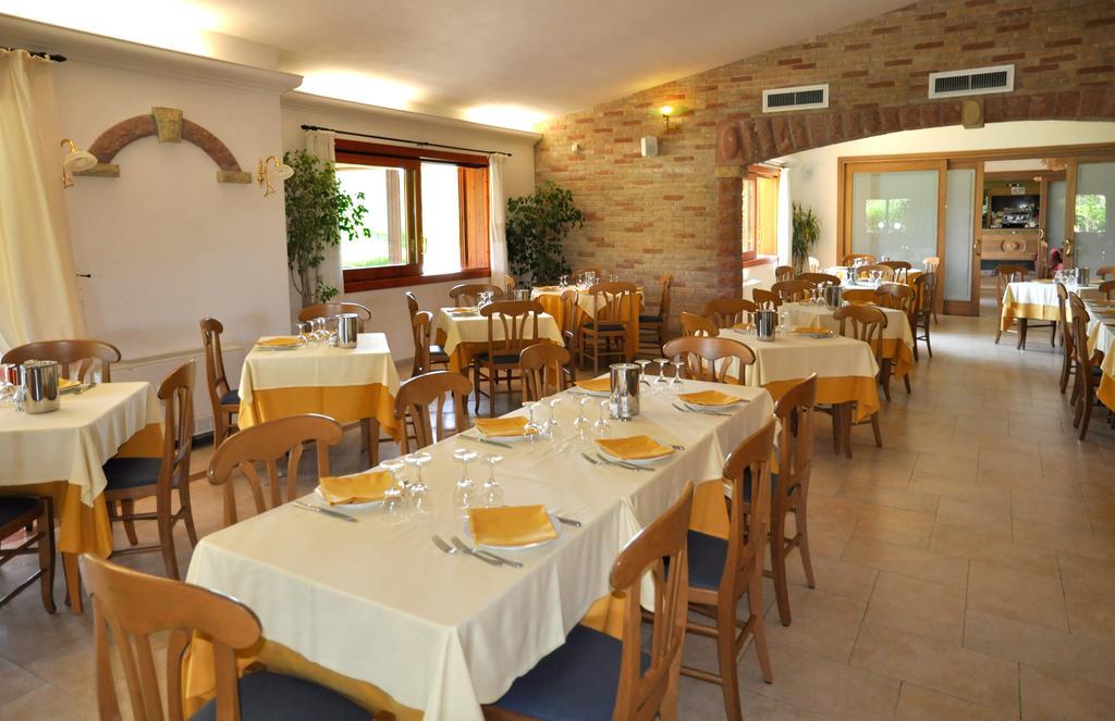 Le Anfore Hotel Villasimius Dış mekan fotoğraf