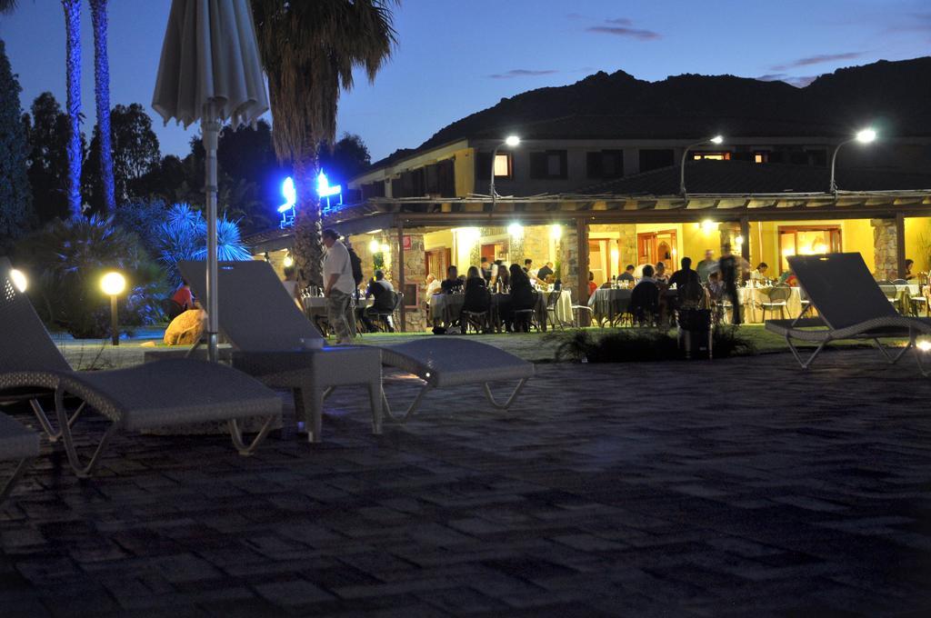 Le Anfore Hotel Villasimius Dış mekan fotoğraf