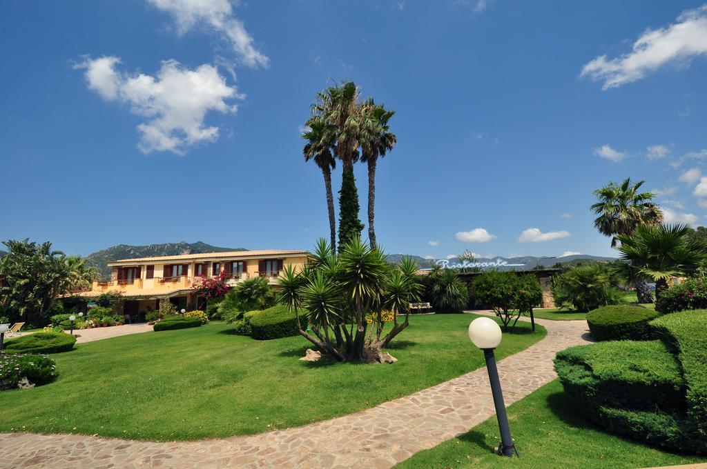 Le Anfore Hotel Villasimius Dış mekan fotoğraf
