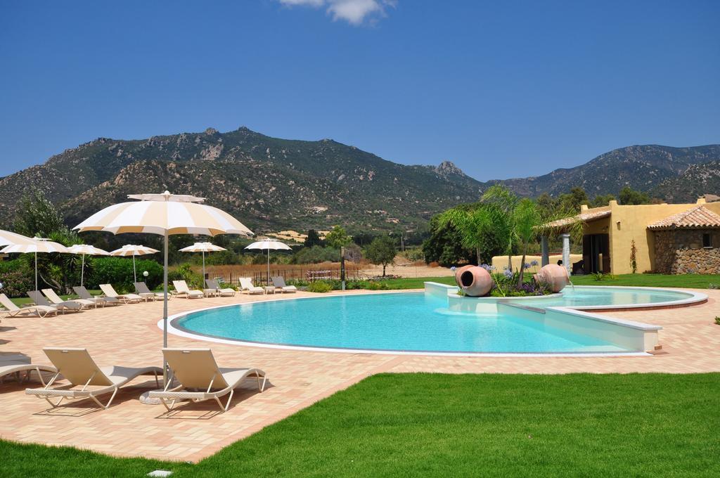 Le Anfore Hotel Villasimius Dış mekan fotoğraf