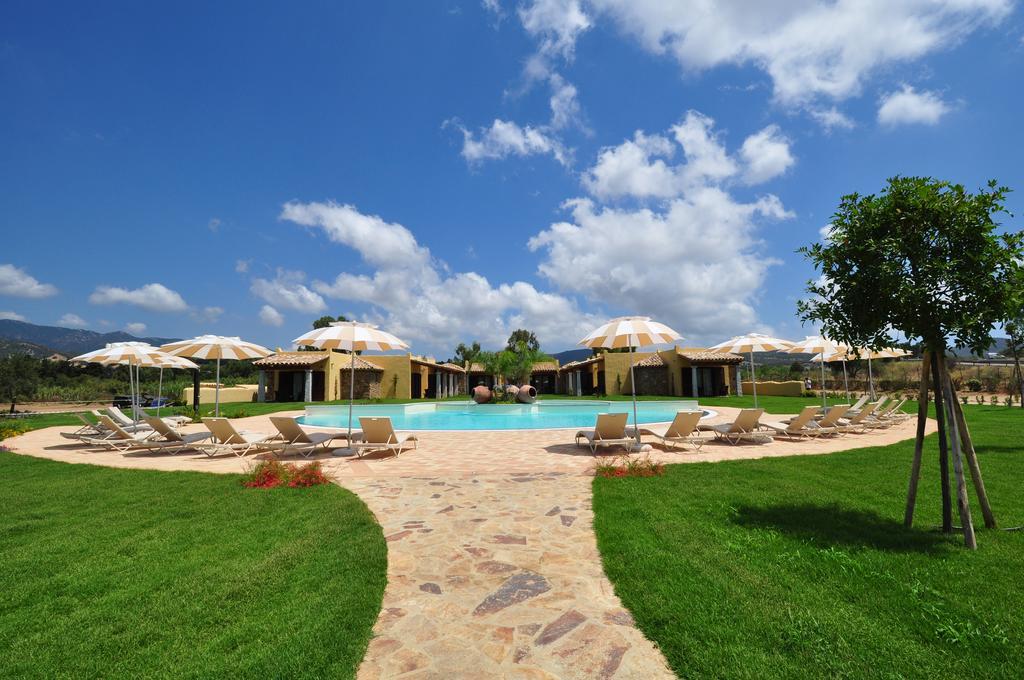 Le Anfore Hotel Villasimius Dış mekan fotoğraf
