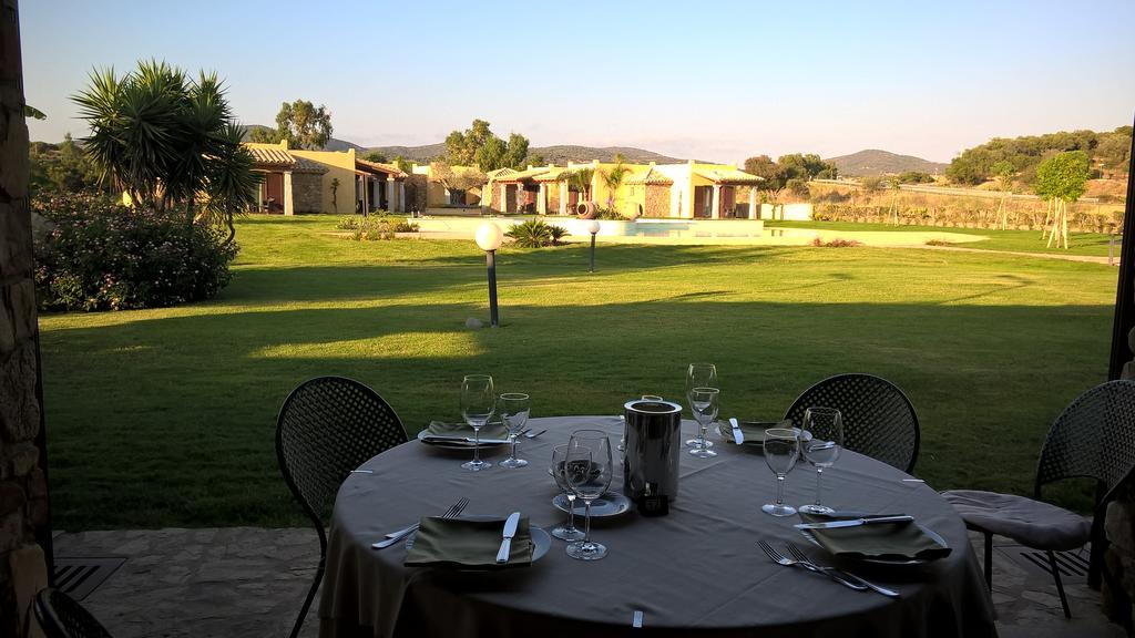 Le Anfore Hotel Villasimius Dış mekan fotoğraf